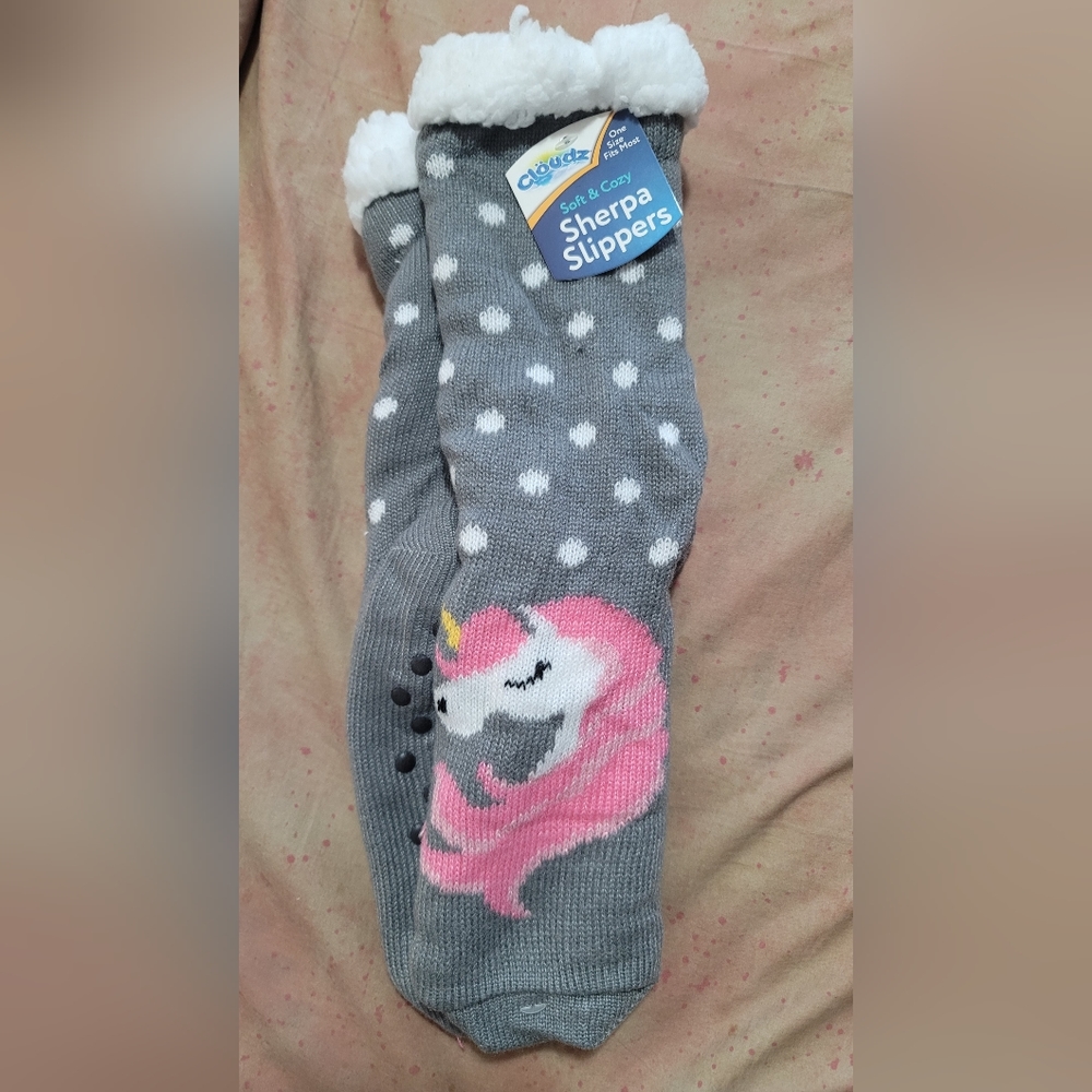 2/$23 NWT Cloudz UNICORN Sherpa Slipper Socks, one size fits most